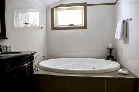 Bli Bli House Luxury Accommodation - Tourism Noosa 12