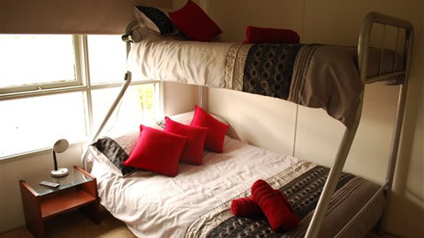 Manners In Mulwala - Tourism Noosa 3