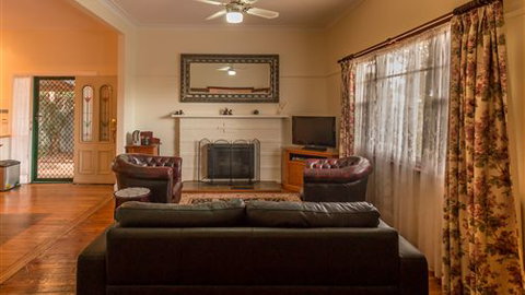 Muscat House - Tourism Noosa 1