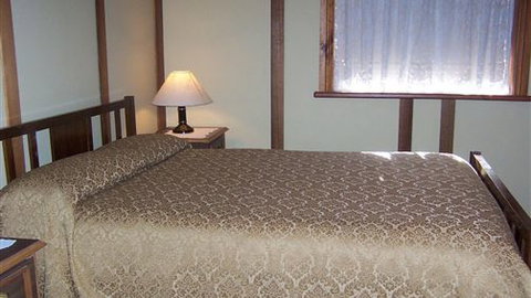 Abaco House - Tourism Noosa 0