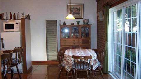 Abaco House - Tourism Noosa 4