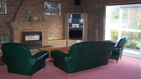 Abaco House - Tourism Noosa 5