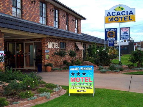 Acacia Motel - Tourism Noosa 0