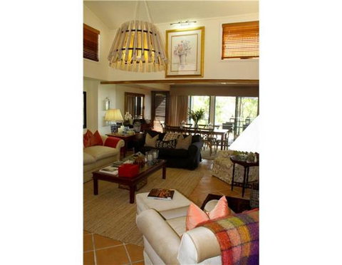 Arabella On Buderim Guesthouse - Tourism Noosa 1