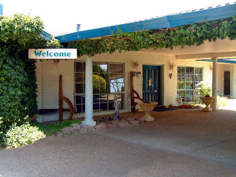 Australian Homestead - Tourism Noosa 0