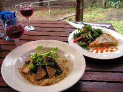 Blue Poles Cafe, Gallery & B&B - Tourism Noosa 3