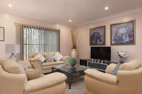 Jacaranda Cottages - Tourism Noosa 7