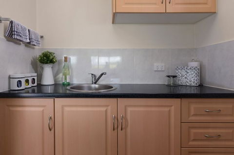 Jacaranda Cottages - Tourism Noosa 1