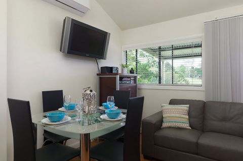 Jacaranda Cottages - Tourism Noosa 2