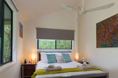 Jacaranda Cottages - Tourism Noosa 4