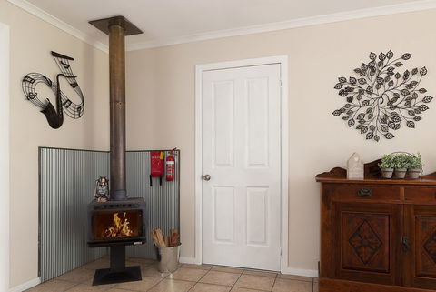 Jacaranda Cottages - Tourism Noosa 14