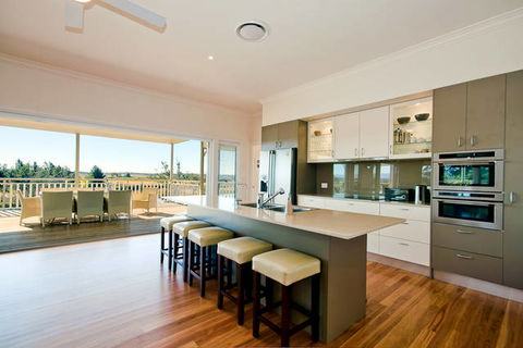 Cornwallis House - Tourism Noosa 0