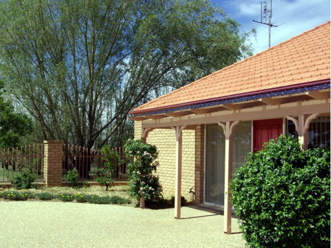 Fairways Bed & Breakfast At Jerilderie - Tourism Noosa 4