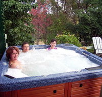 Falls Retreat Bed  Breakfast - Tourism Noosa