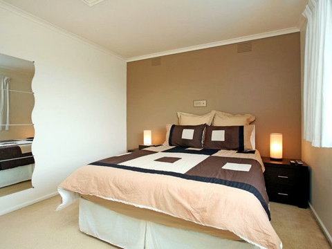 Frankston B&B - Tourism Noosa 0