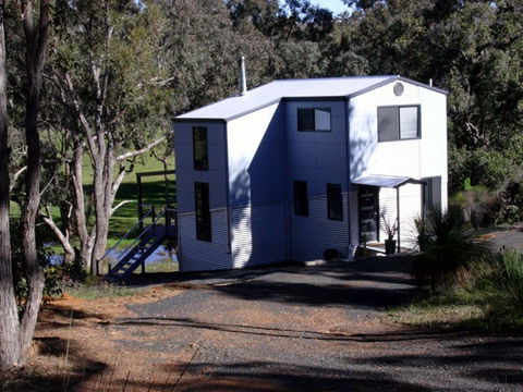 Hidden Grove Retreat - Tourism Noosa 3