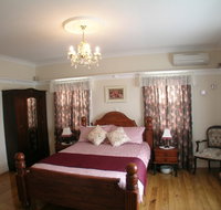 Johnstone's on Oxley Bed  Breakfast - Tourism Noosa