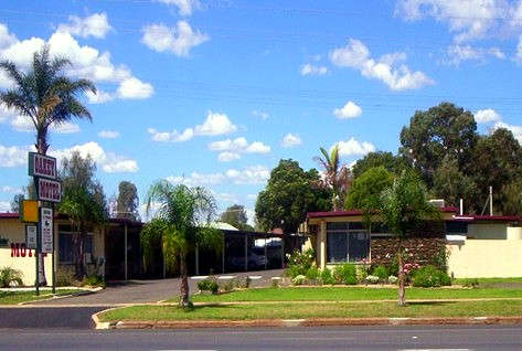 Oakey Motel - Tourism Noosa 0