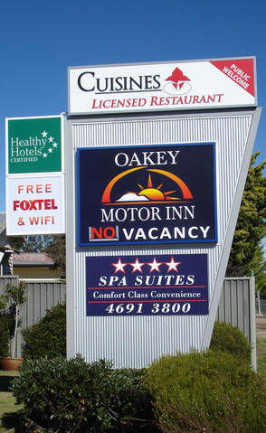 Oakey Motor Inn - Tourism Noosa 4