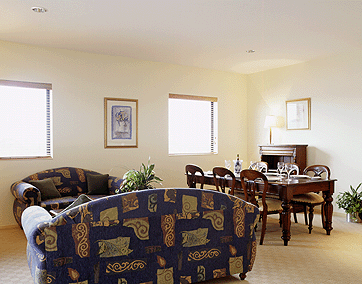 Quality Suites Boulevard on Beaumont Hotel - Tourism Noosa