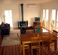 Strath Valley View B and B - Tourism Noosa