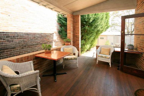 The Bank Guesthouse - Tourism Noosa 7