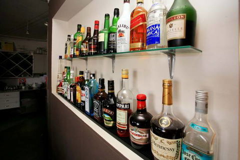 The Bank Guesthouse - Tourism Noosa 8