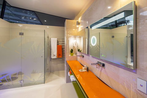 The Feathered Nest - Luxury Wildlife Retreat - Tourism Noosa 4
