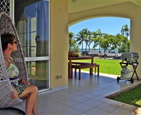 Absolute Beachfront Apartment - Tourism Noosa 0