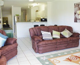 Absolute Beachfront Apartment - Tourism Noosa 3