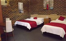 Squatters Homestead Motel - Casino - Tourism Noosa 3