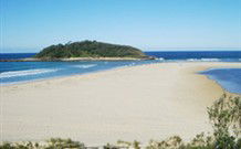 Tabourie Lake Motor Inn - Tabourie Lake - Tourism Noosa 1