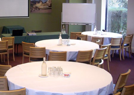 Best Western The Tudor Box Hill - Tourism Noosa 2