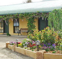 Omeo Motel - Tourism Noosa