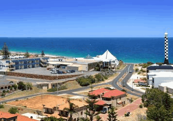 Lighthouse Beach Resort - Tourism Noosa 2