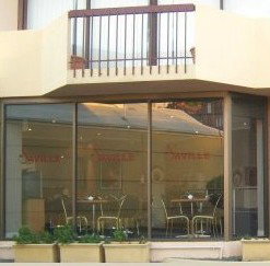 Hotel Saville - Tourism Noosa 2