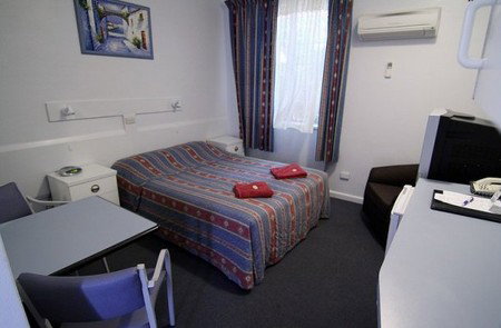 Amber Motel - Tourism Noosa 3