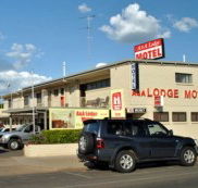 A  A Lodge Motel - Tourism Noosa