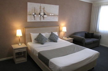 Golf Links Motel - Tourism Noosa 1