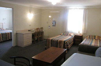 Golf Links Motel - Tourism Noosa 4