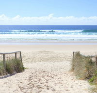 Golden Riviera Beach Resort - Tourism Noosa