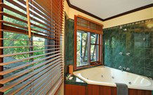 Studio Cottages - Tourism Noosa 2