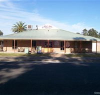Dog N Bull - Tourism Noosa