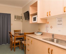 Accommodation On Denham - Tourism Noosa 2