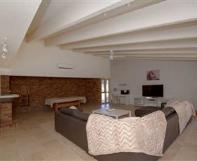 Kellarni Downs Farmstay-Scenic Rim - Tourism Noosa 1