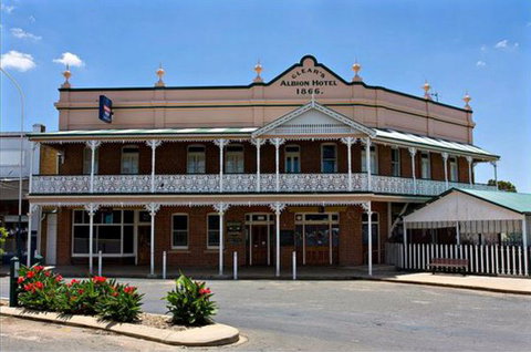 Albion Hotel Grenfell - Tourism Noosa 1