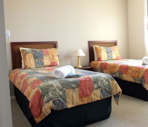 Captain's Quarters Bermagui - Tourism Noosa 6