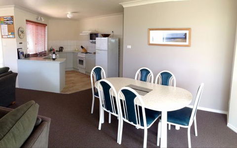 Captain's Quarters Bermagui - Tourism Noosa 9