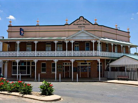 Albion Hotel Grenfell - Tourism Noosa 0