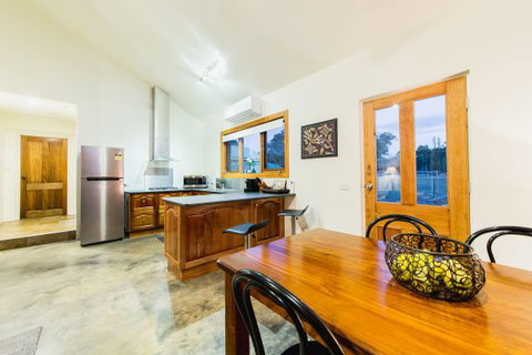 Alpine Edge Accommodation - Tourism Noosa 4